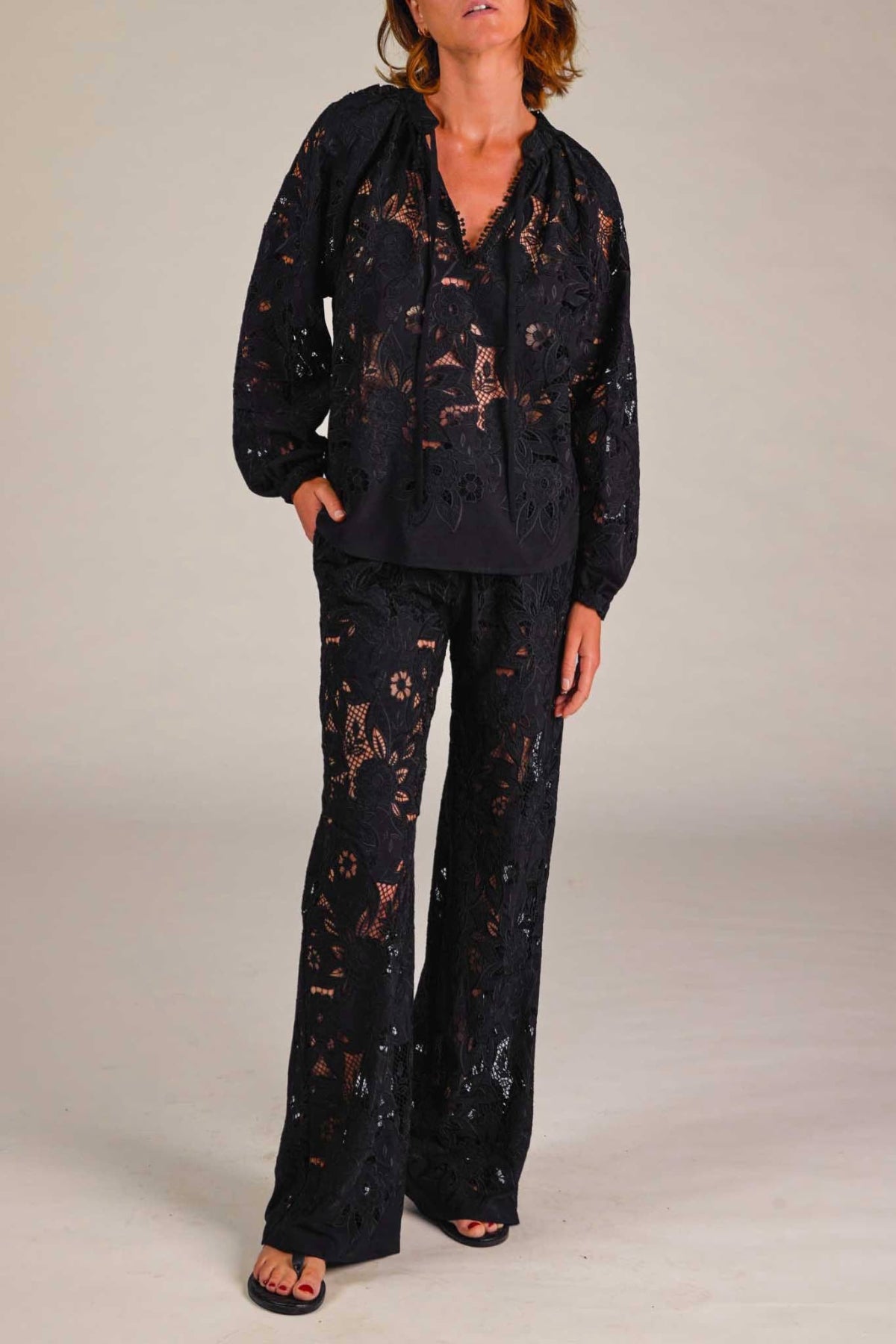 Pivoine Blouse in Guipure