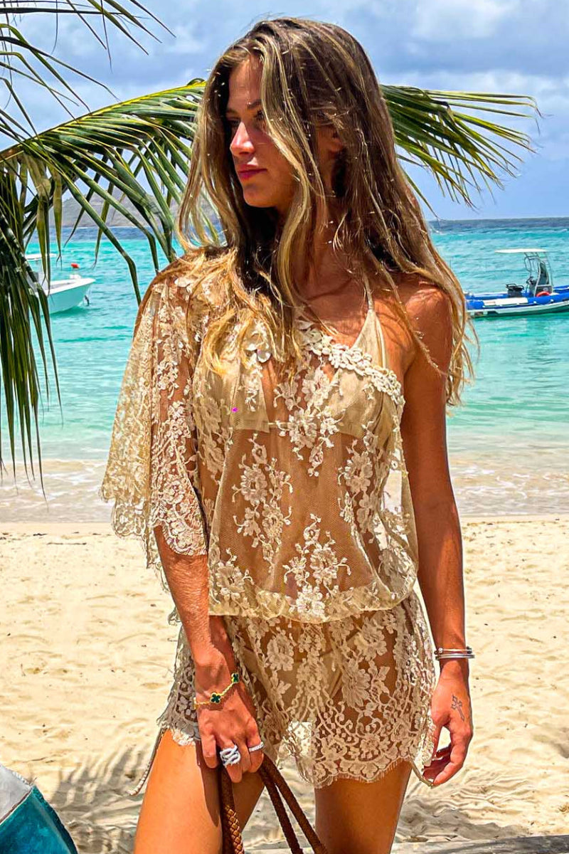 Poncho Raya in White Calais Lace - Vanita Rosa